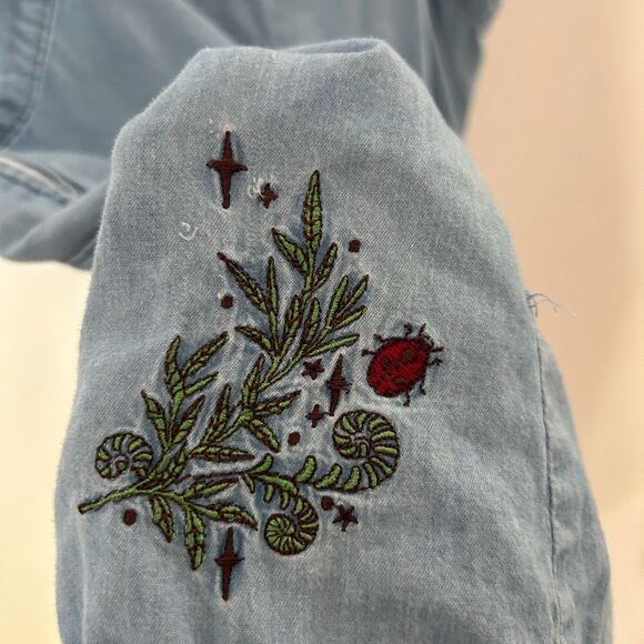 Hot Topic Denim Overall Romper Shorts Women’s Size 2 Mushroom Embroidered Cottag - Picture 11 of 11